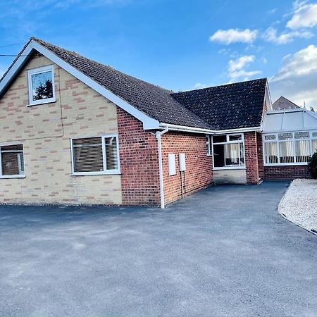 5-Bedroom Cottage In Healing, Grimsby Экстерьер фото