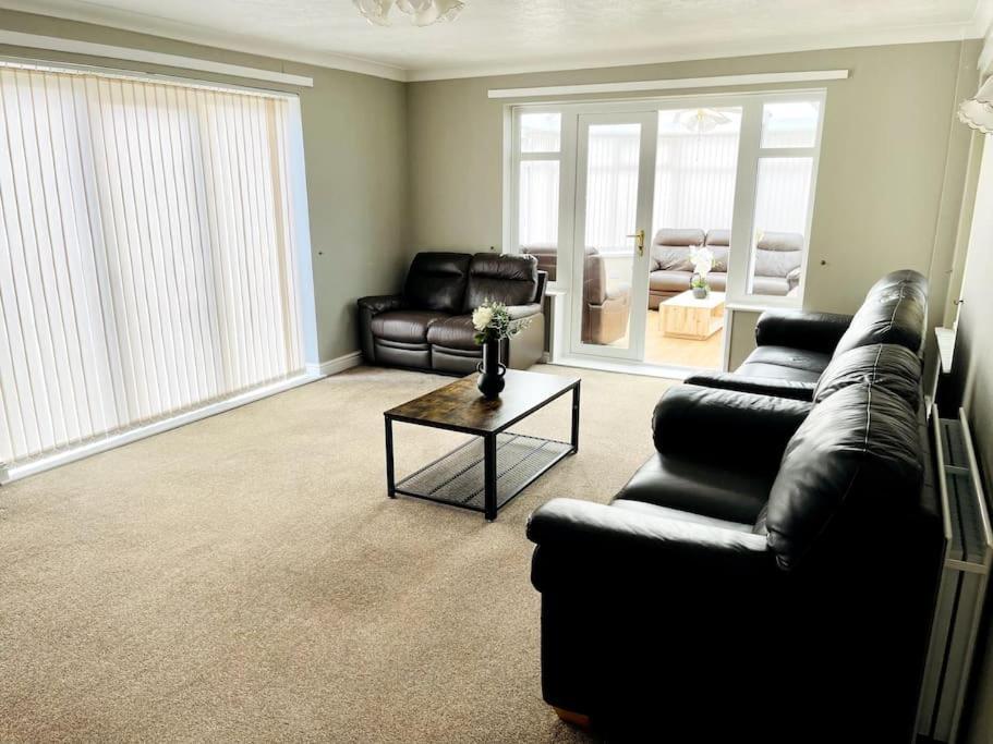 5-Bedroom Cottage In Healing, Grimsby Экстерьер фото